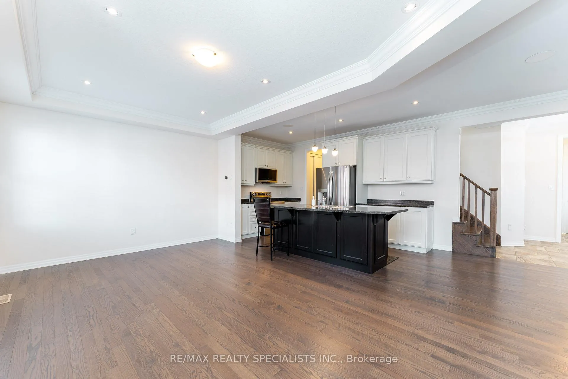 Photo 12 of 246 Spring Creek Drive, Hamilton, Waterdown — HOMEH