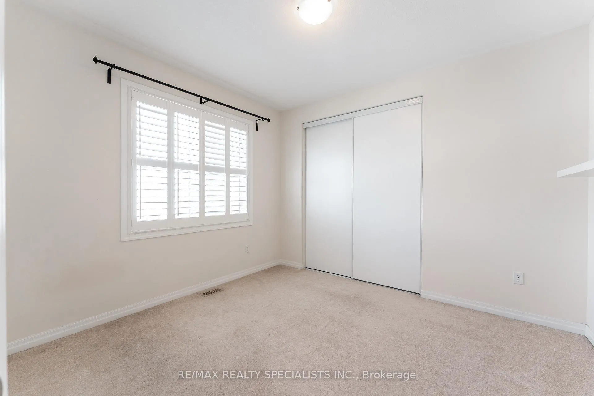 Photo 21 of 246 Spring Creek Drive, Hamilton, Waterdown — HOMEH