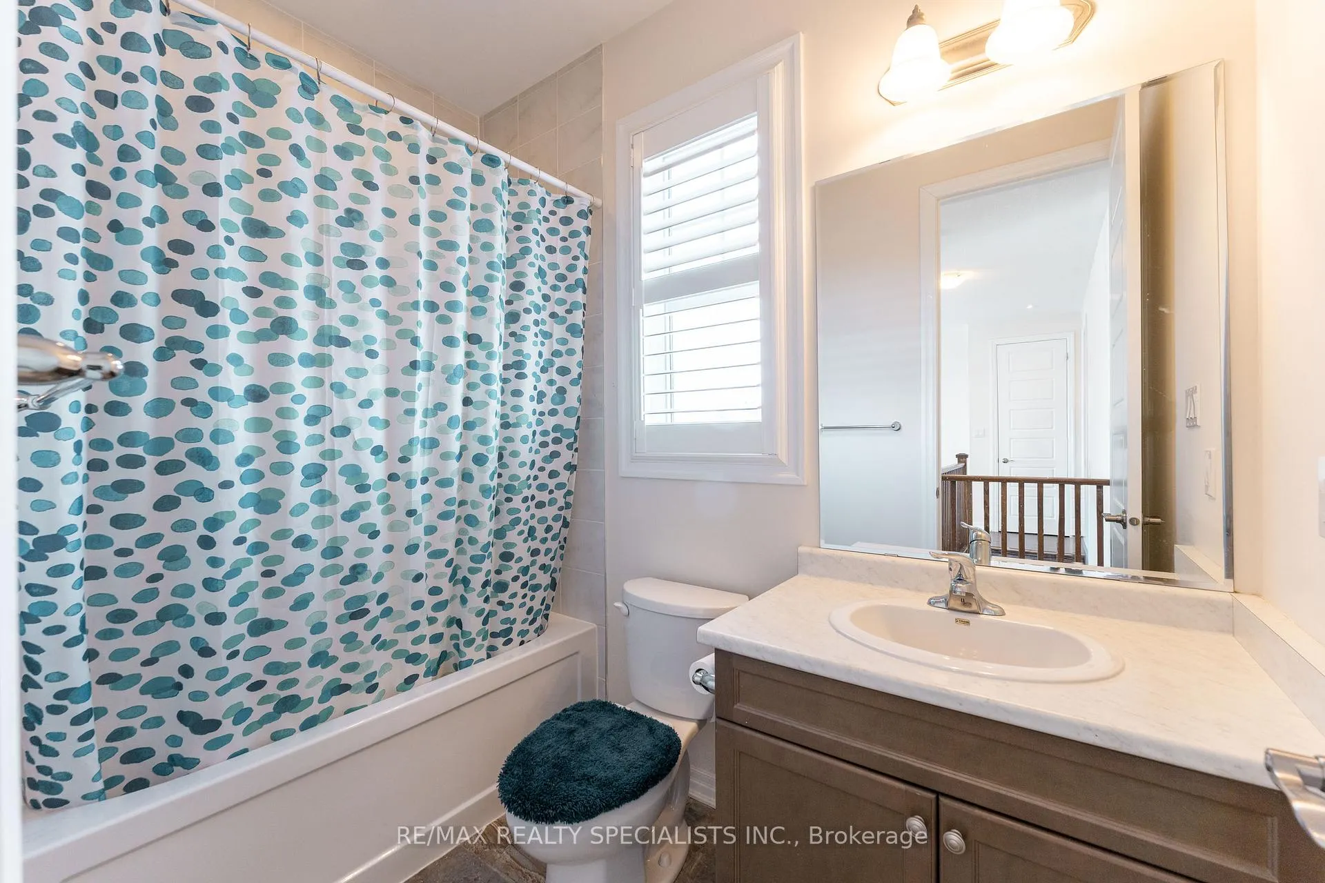 Photo 22 of 246 Spring Creek Drive, Hamilton, Waterdown — HOMEH