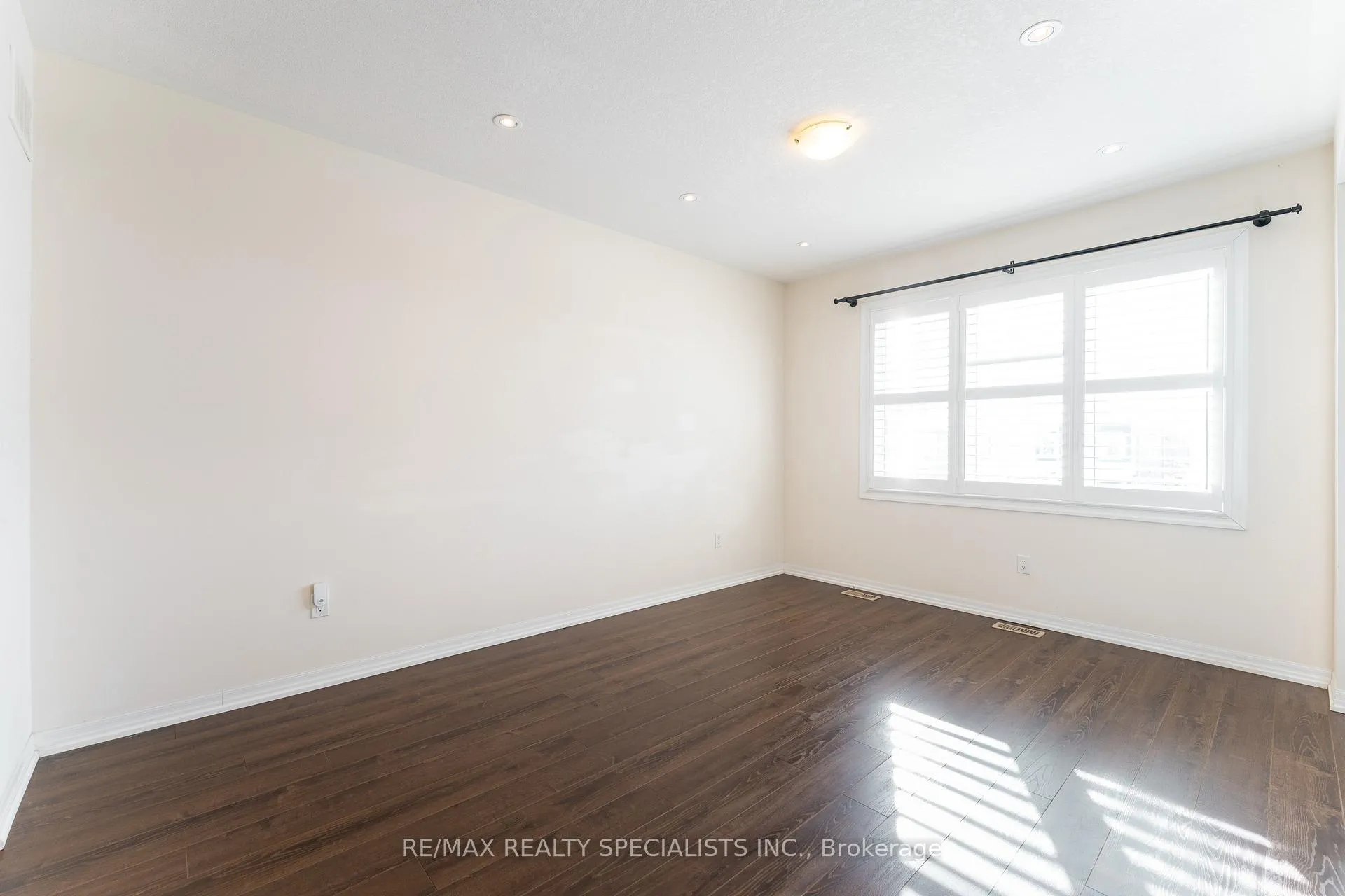 Photo 26 of 246 Spring Creek Drive, Hamilton, Waterdown — HOMEH