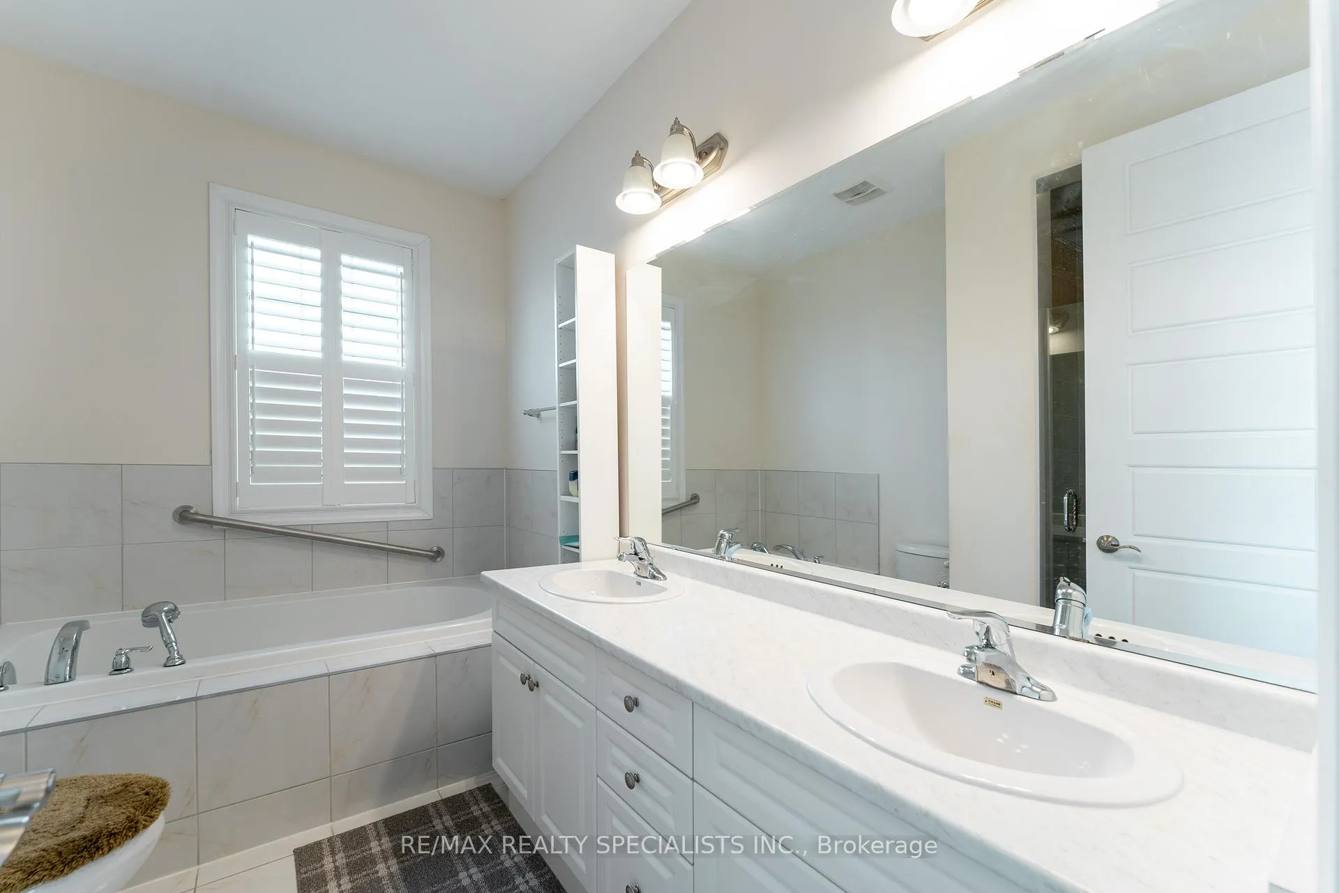 Photo 32 of 246 Spring Creek Drive, Hamilton, Waterdown — HOMEH