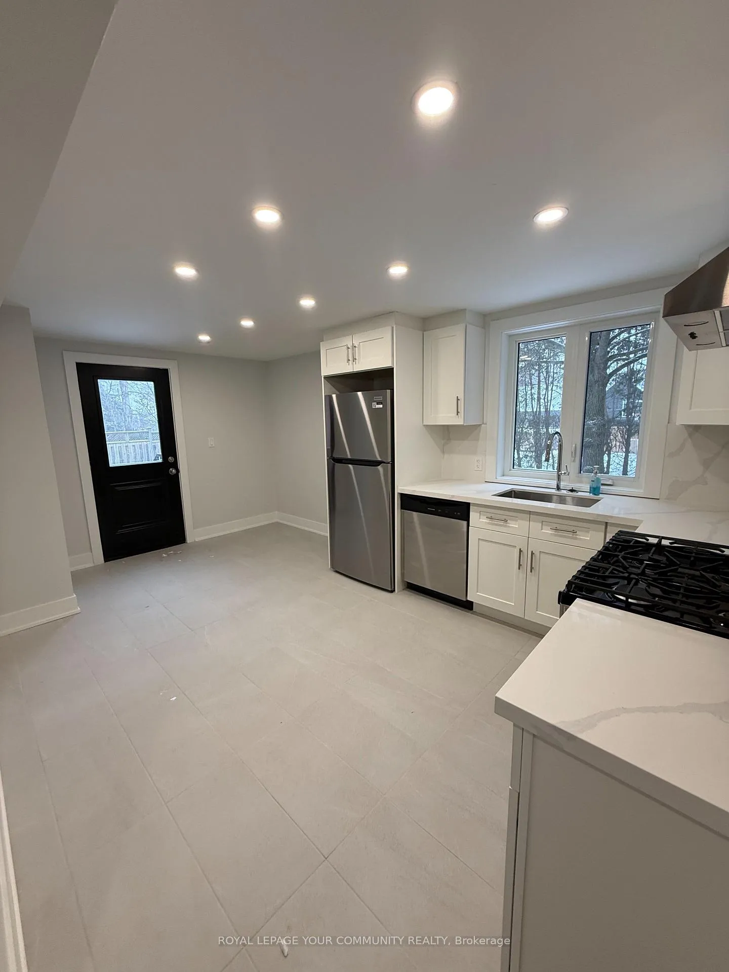 Photo 9 of Unit 4, 88 Spruce Street, Aurora, Aurora Village — HOMEH
