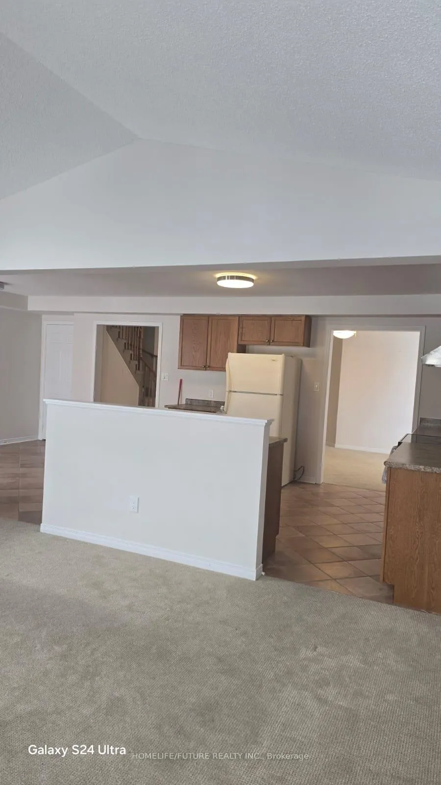Photo 14 of 584 Woodmount Crescent, Oshawa, Samac — HOMEH