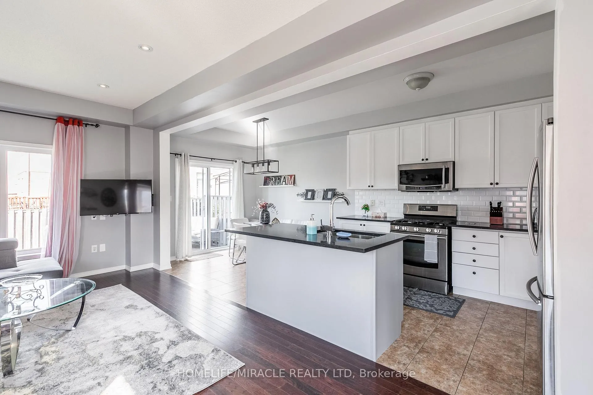 Photo 10 of 51 Palacebeach Trail, Hamilton, Stoney Creek — HOMEH