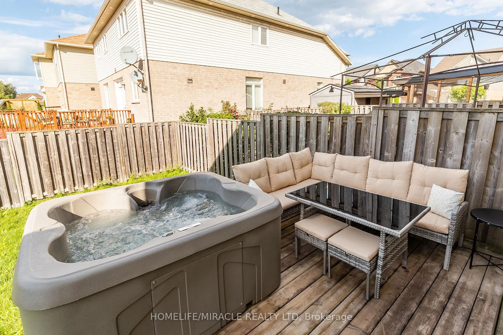 Photo 50 of 51 Palacebeach Trail, Hamilton, Stoney Creek — HOMEH