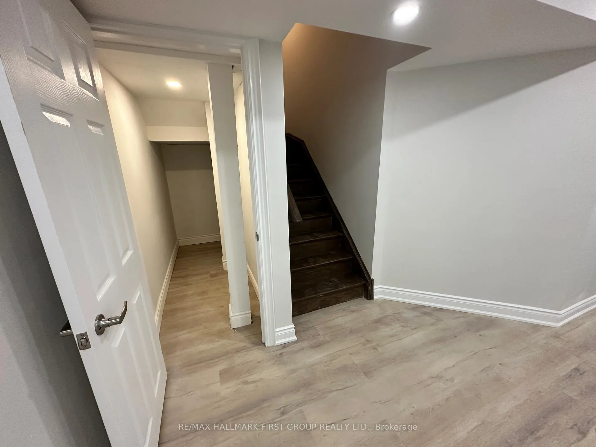 Photo 7 of Unit Lower, 33 Mountainside Crescent, Whitby, Rolling Acres — HOMEH