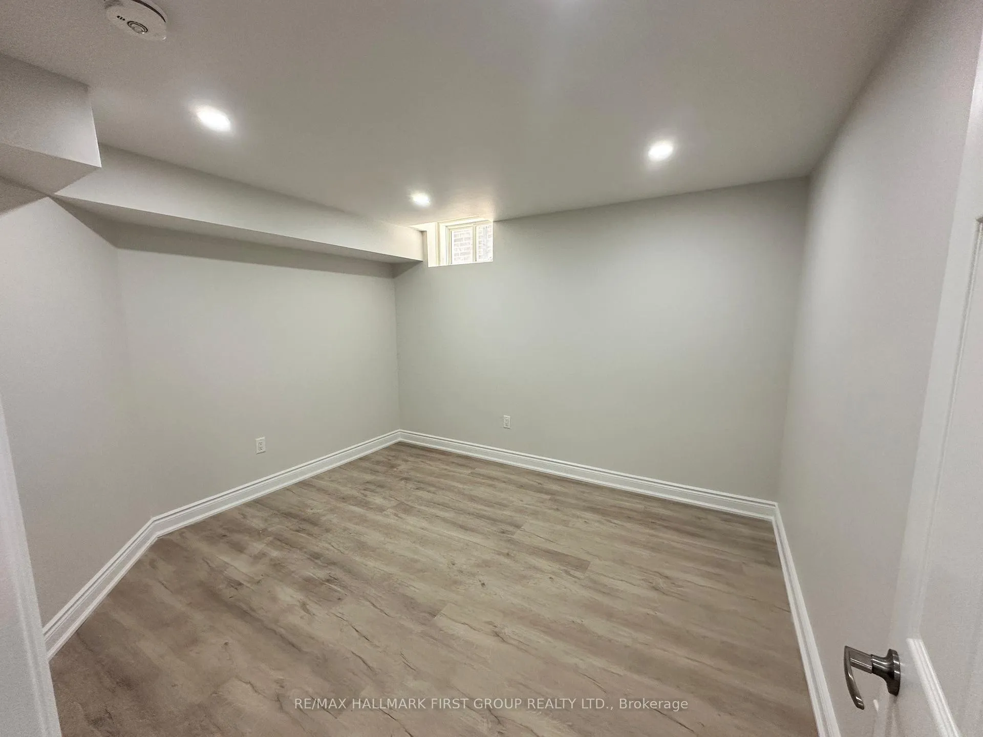 Photo 10 of Unit Lower, 33 Mountainside Crescent, Whitby, Rolling Acres — HOMEH