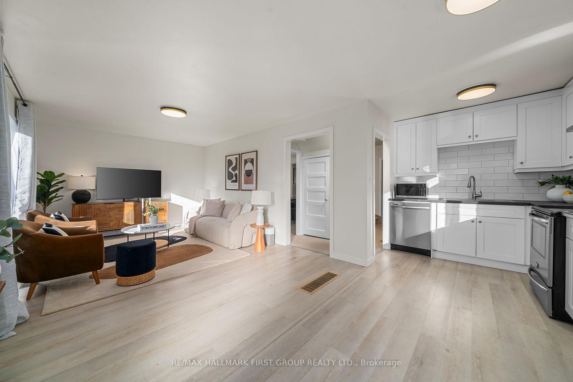 Photo 5 of 138 Burnham Street S, Cobourg — HOMEH