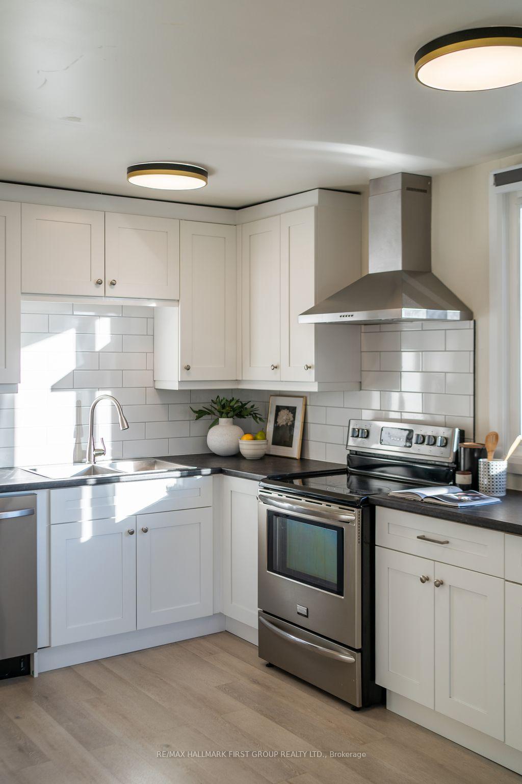 Photo 11 of 138 Burnham Street S, Cobourg — HOMEH