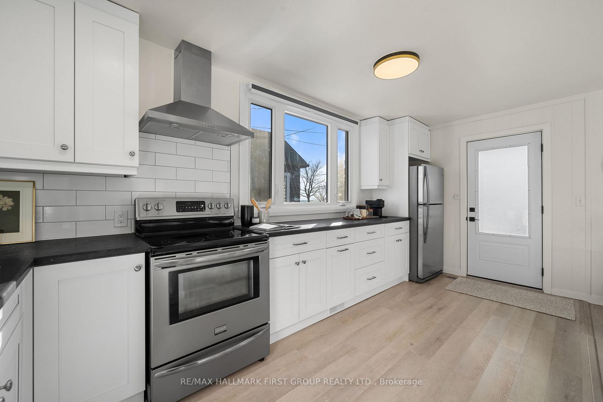 Photo 12 of 138 Burnham Street S, Cobourg — HOMEH