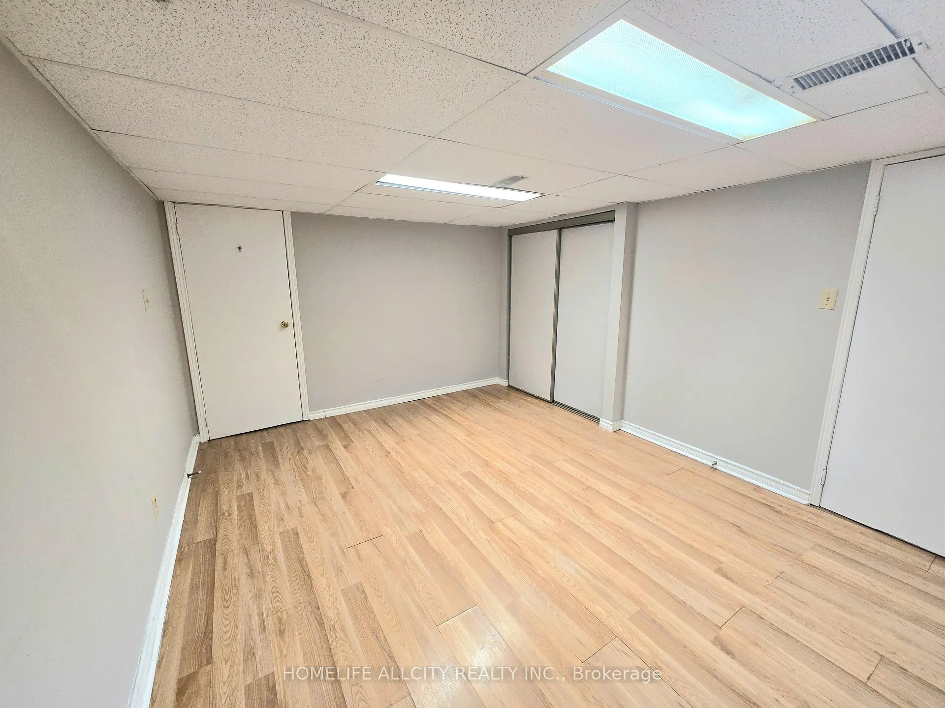 Front of Unit Basement, 4 Bevdale Road