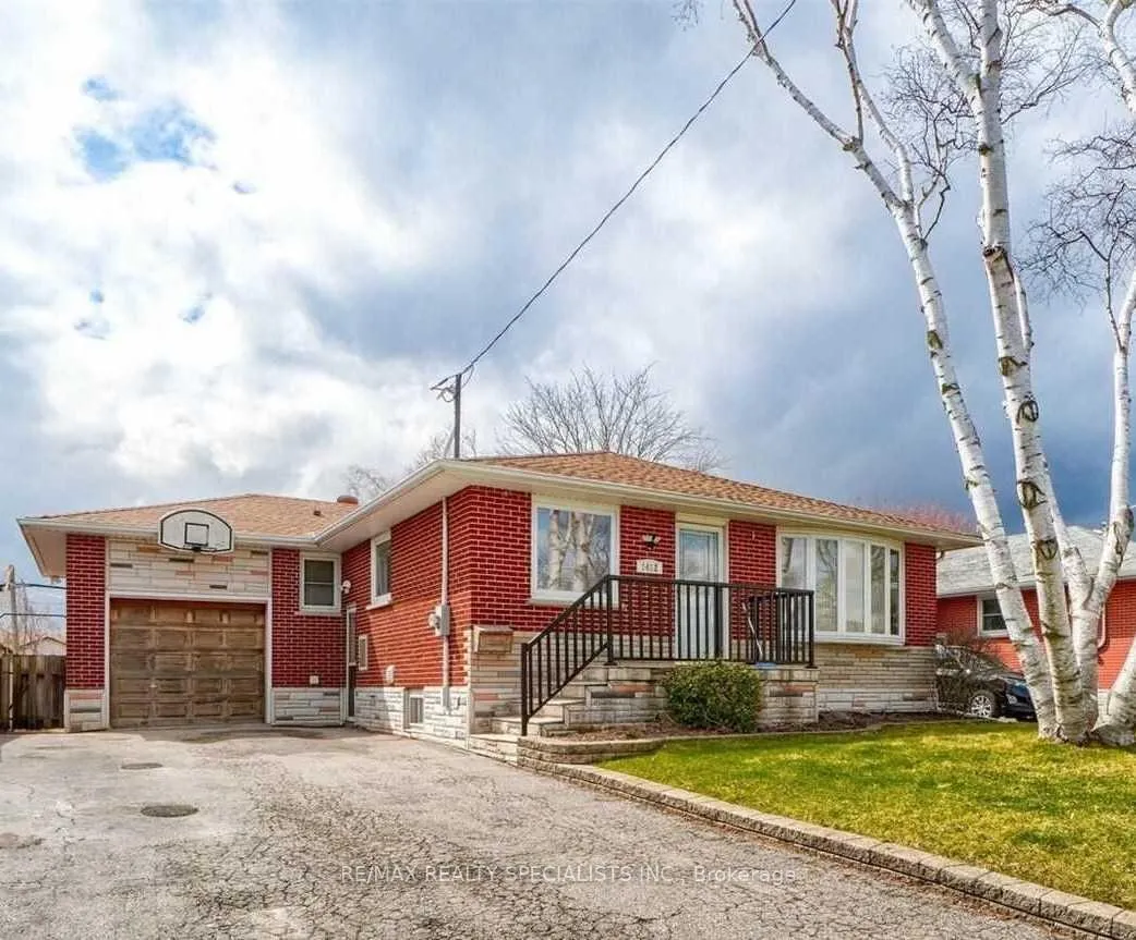 Front of Unit BASEMENT, 1412 Lakefield Street