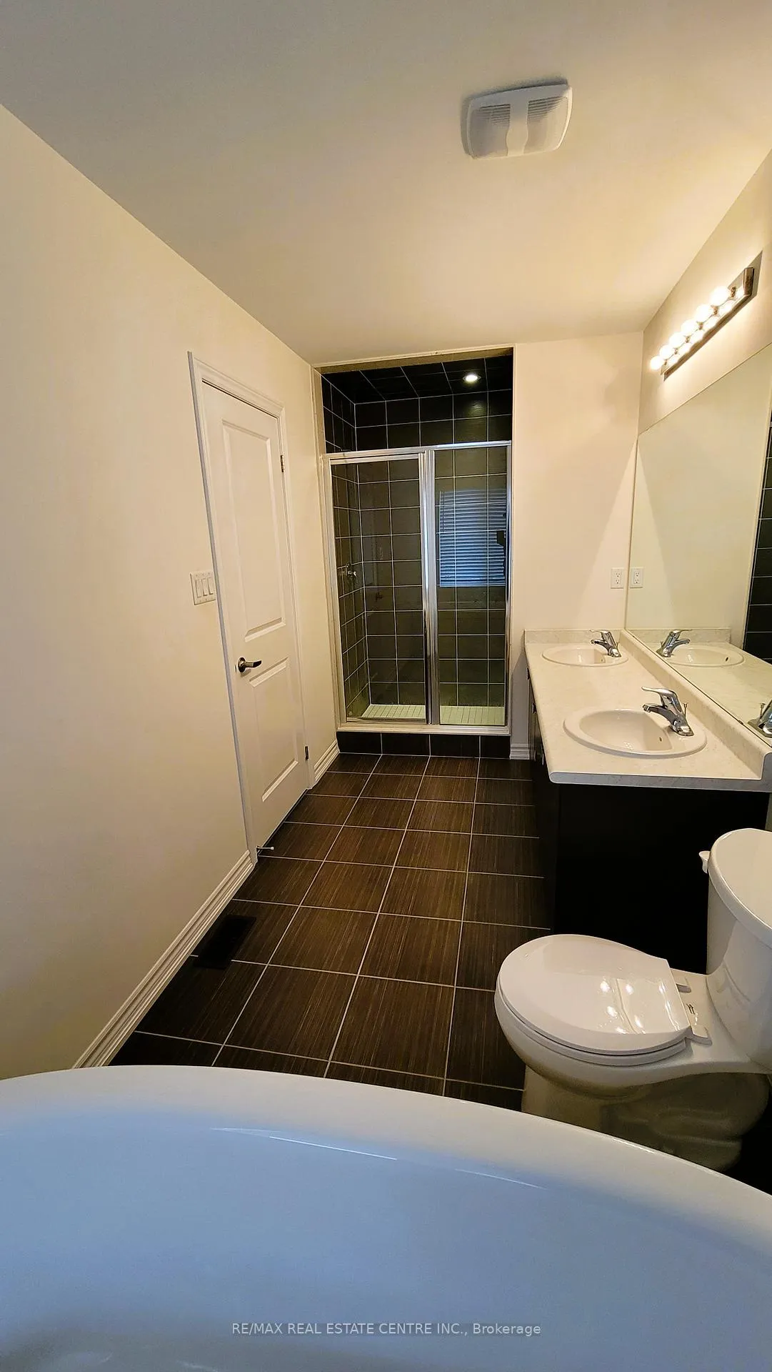 Photo 11 of 6 Coho Drive, Whitby, Lynde Creek — HOMEH