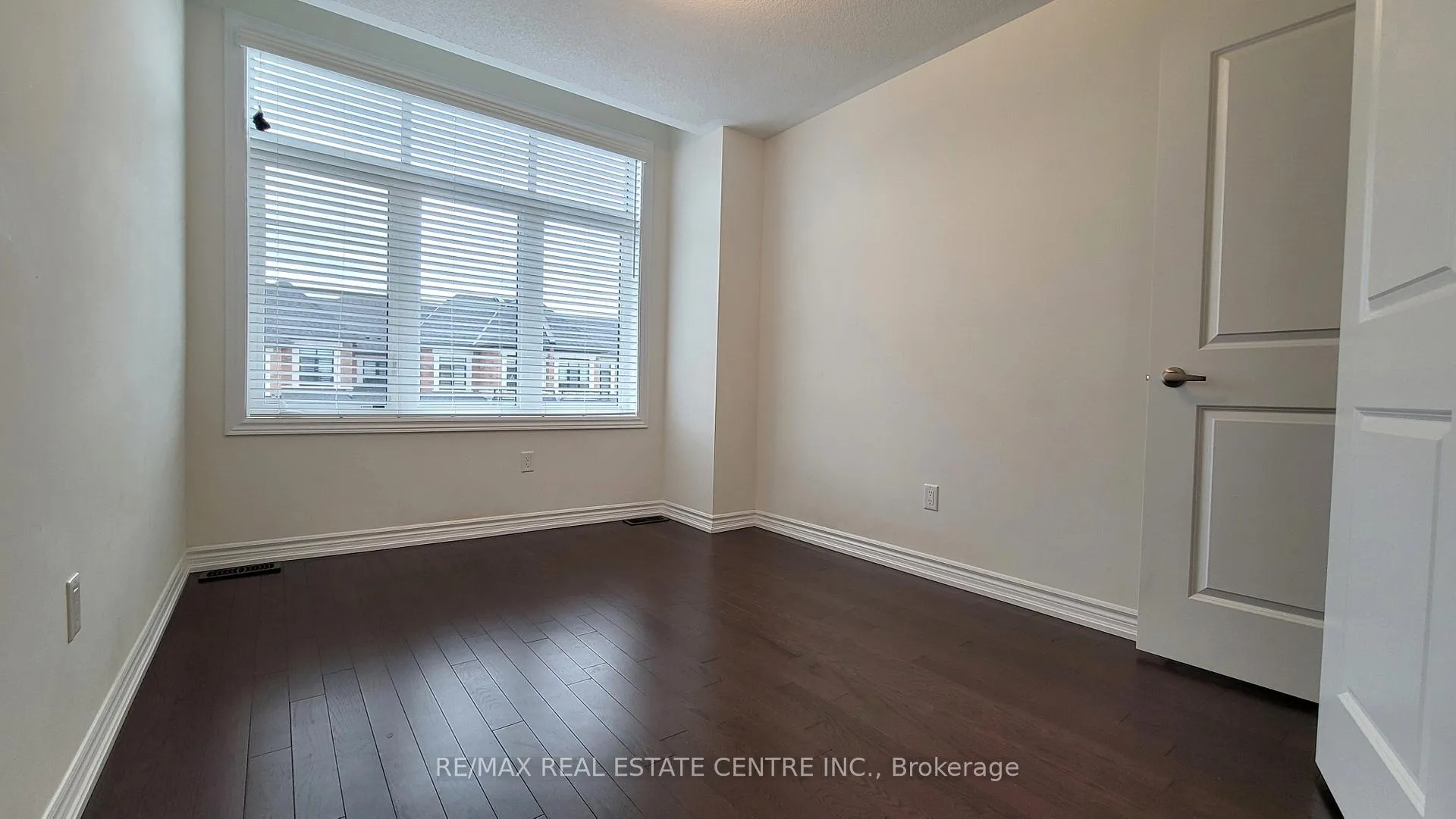 Photo 13 of 6 Coho Drive, Whitby, Lynde Creek — HOMEH