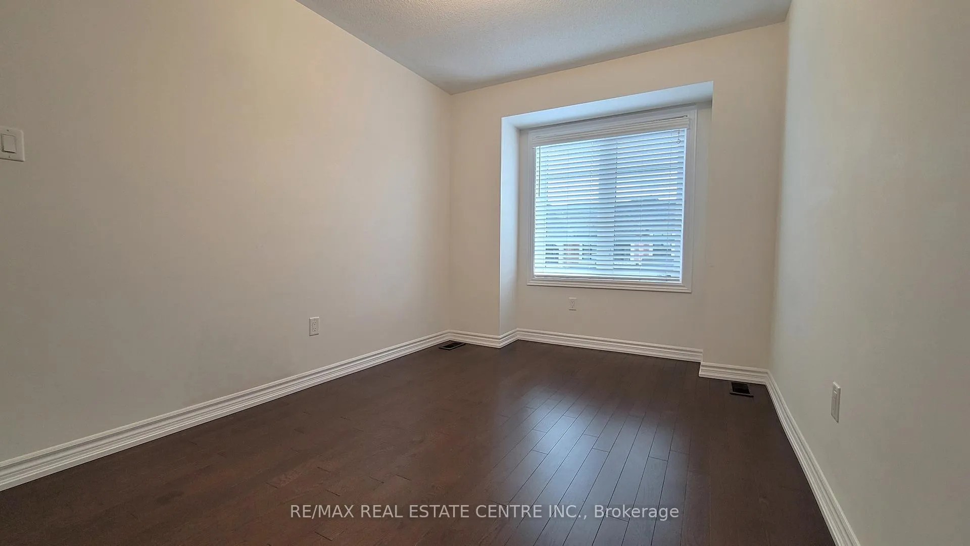 Photo 14 of 6 Coho Drive, Whitby, Lynde Creek — HOMEH