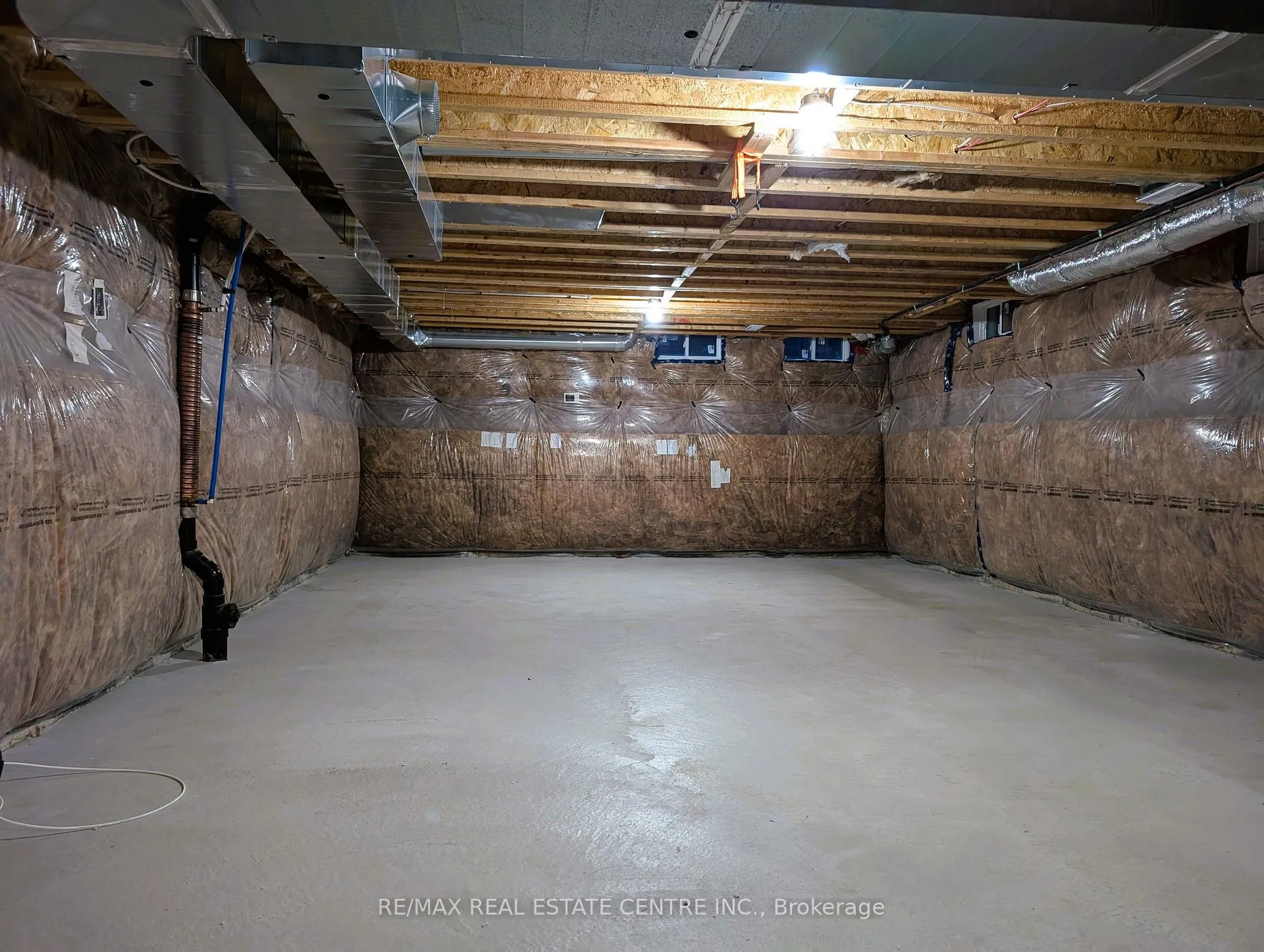 Photo 21 of 6 Coho Drive, Whitby, Lynde Creek — HOMEH