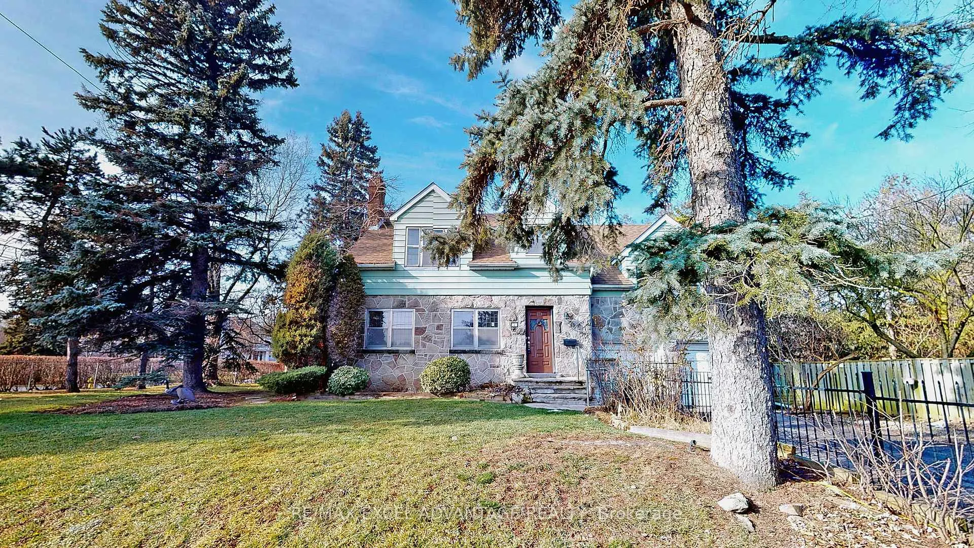 Photo 1 of 2 Sandringham Drive, Toronto, Bedford Park-Nortown — HOMEH