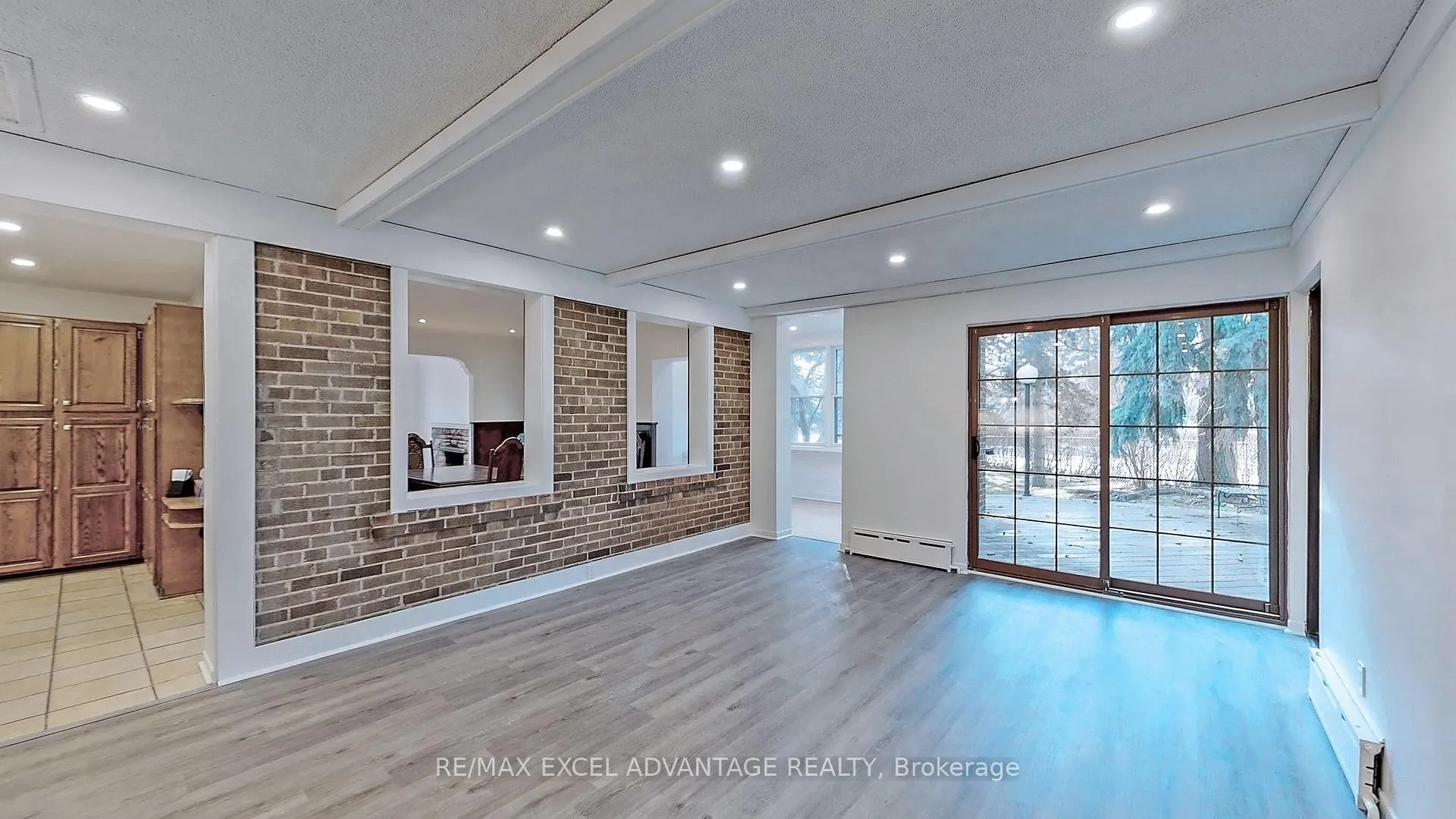 Photo 7 of 2 Sandringham Drive, Toronto, Bedford Park-Nortown — HOMEH