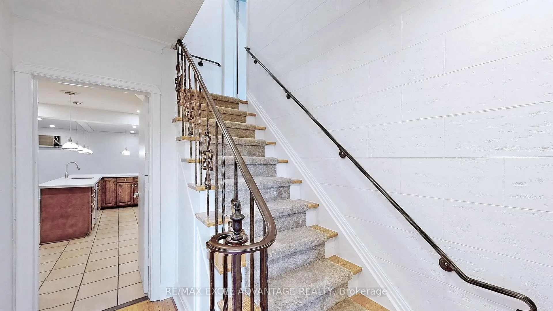 Photo 14 of 2 Sandringham Drive, Toronto, Bedford Park-Nortown — HOMEH