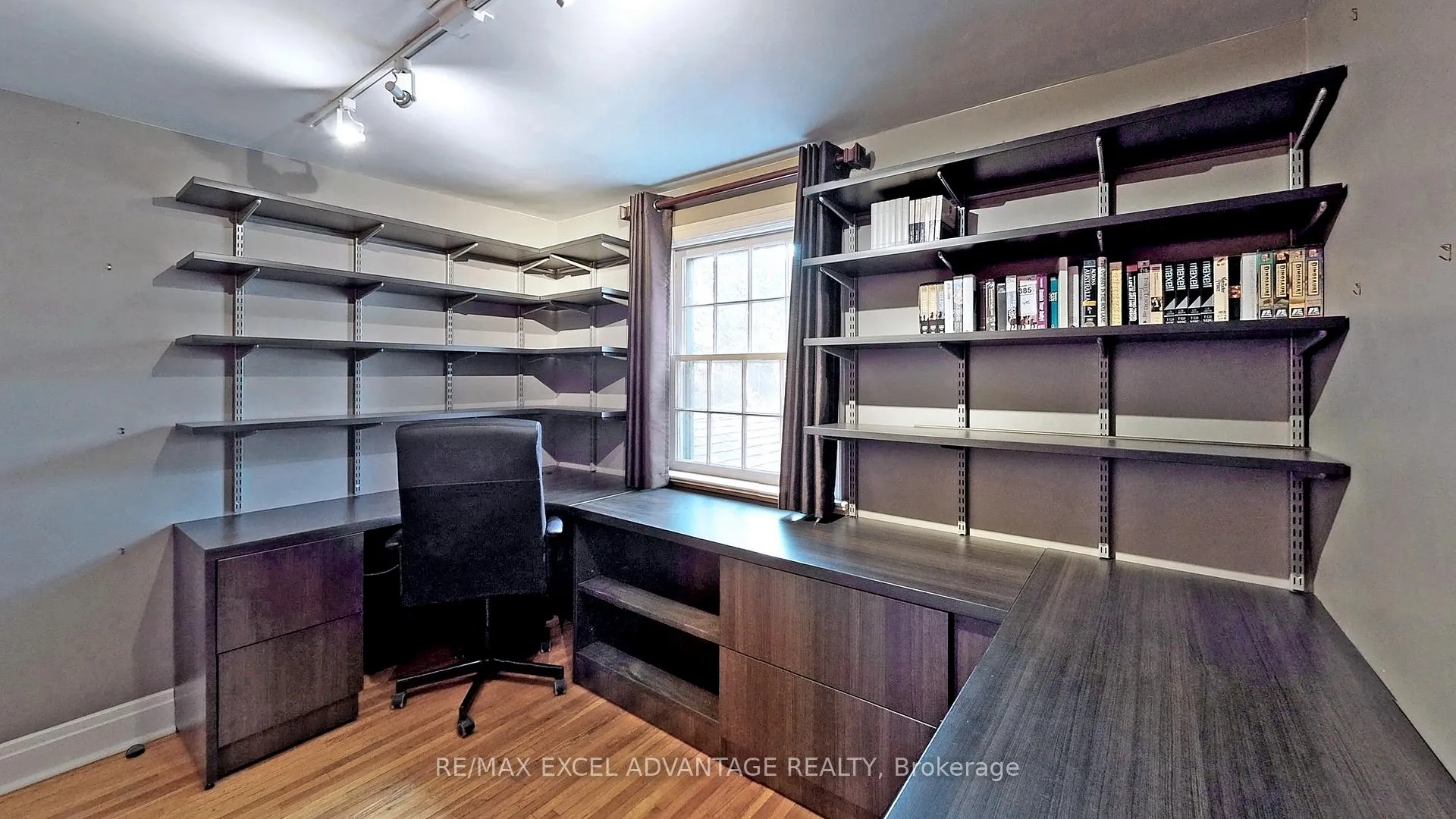 Photo 18 of 2 Sandringham Drive, Toronto, Bedford Park-Nortown — HOMEH