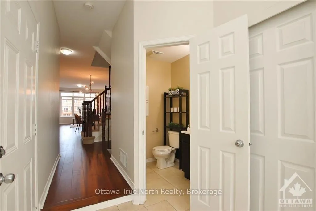 Photo 2 of 558 Pepperville Crescent, Ottawa, Kanata - Emerald Meadows/Trailwest — HOMEH