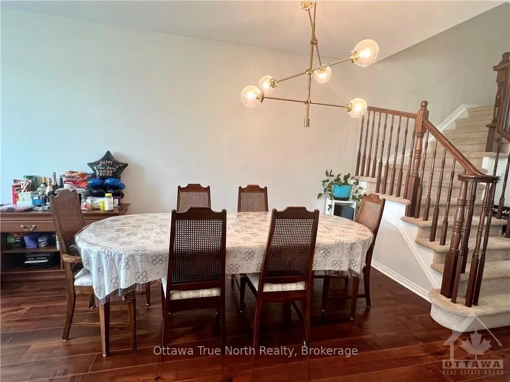 Photo 4 of 558 Pepperville Crescent, Ottawa, Kanata - Emerald Meadows/Trailwest — HOMEH