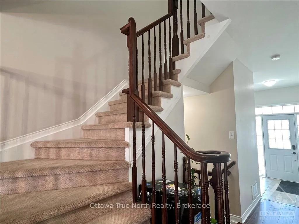 Photo 14 of 558 Pepperville Crescent, Ottawa, Kanata - Emerald Meadows/Trailwest — HOMEH
