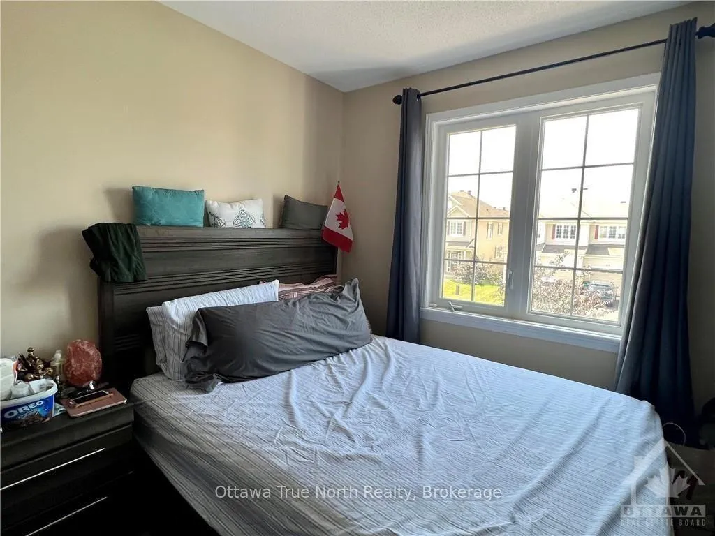 Photo 20 of 558 Pepperville Crescent, Ottawa, Kanata - Emerald Meadows/Trailwest — HOMEH