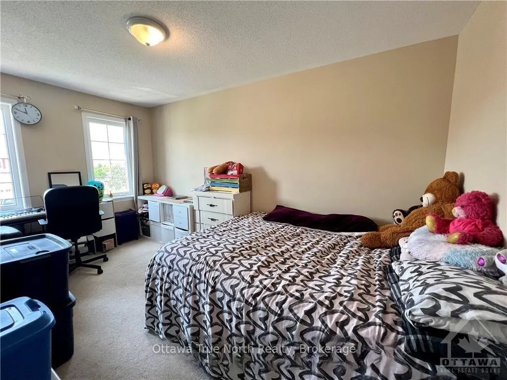 Photo 21 of 558 Pepperville Crescent, Ottawa, Kanata - Emerald Meadows/Trailwest — HOMEH