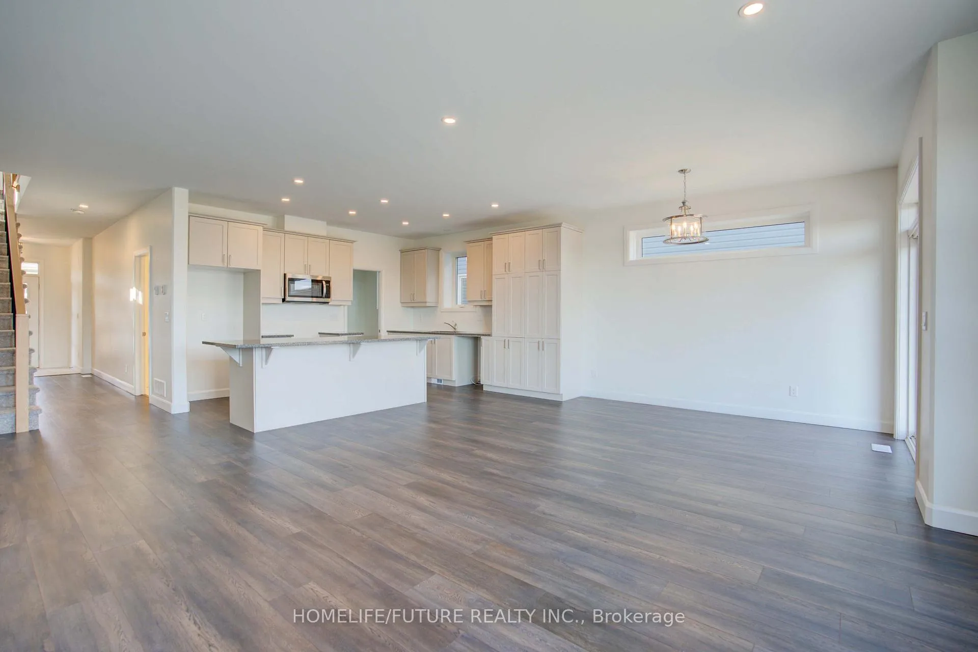 Photo 8 of 30 Walden Pond Drive, Loyalist, Amherstview — HOMEH