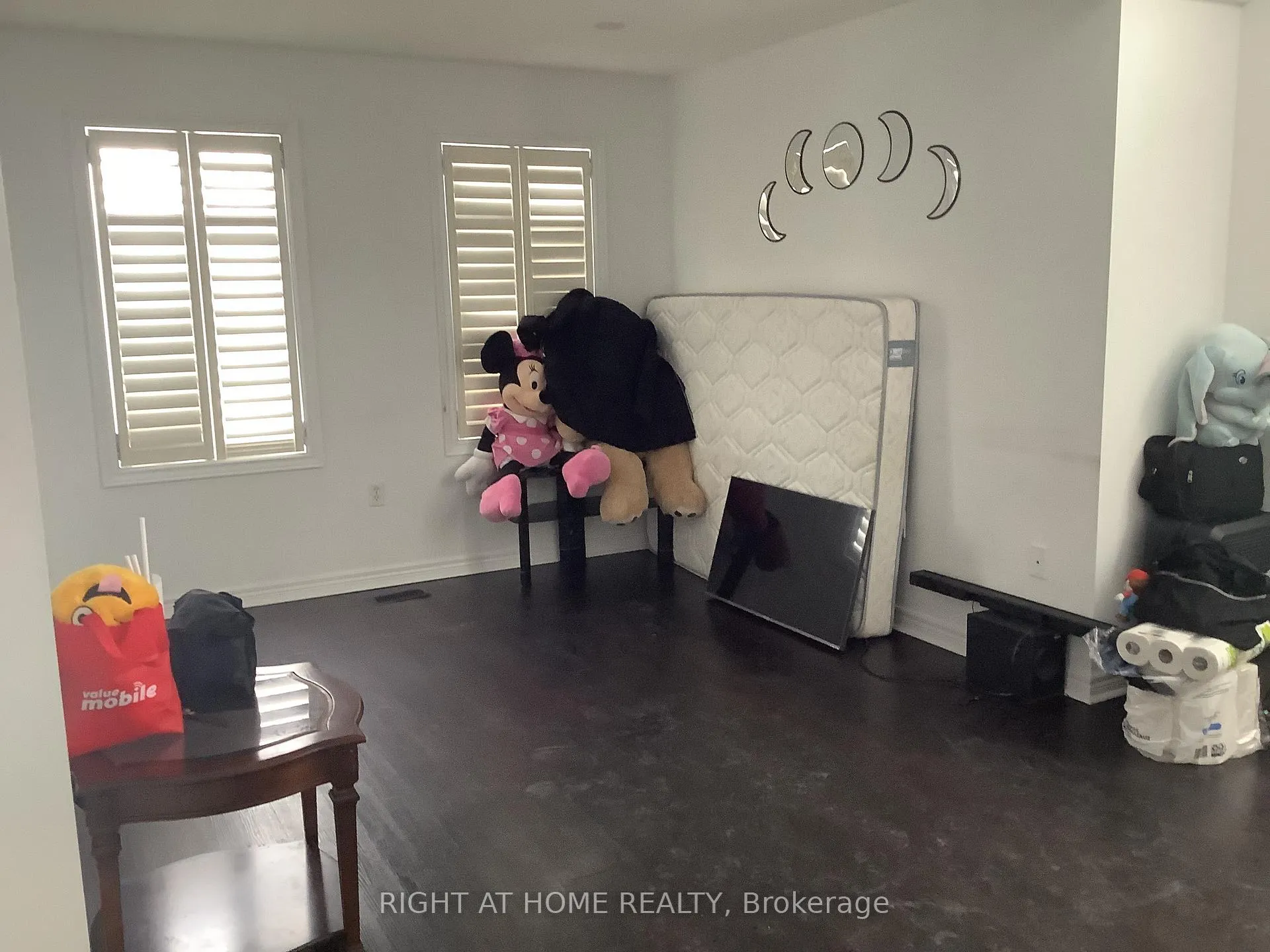 Photo 13 of 41 Bloom Crescent, Barrie, Ardagh — HOMEH