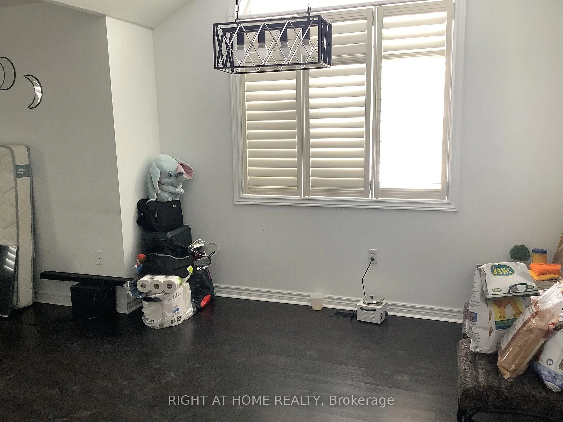 Photo 14 of 41 Bloom Crescent, Barrie, Ardagh — HOMEH