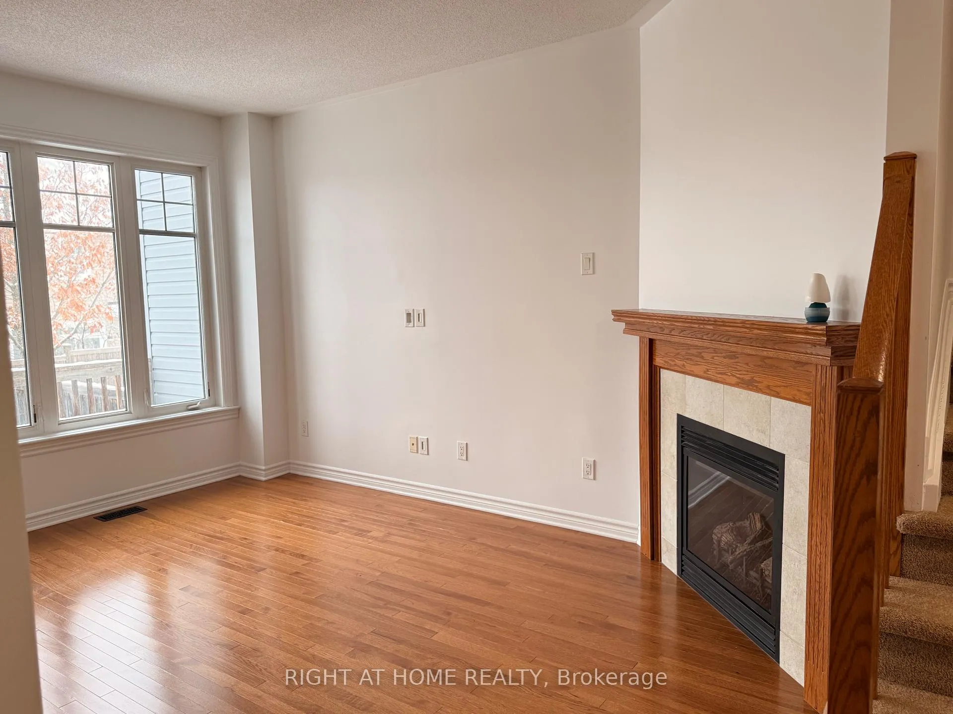 Photo 8 of 412 Stalwart Crescent, Ottawa, Blossom Park/Kemp Park/Findlay Creek — HOMEH