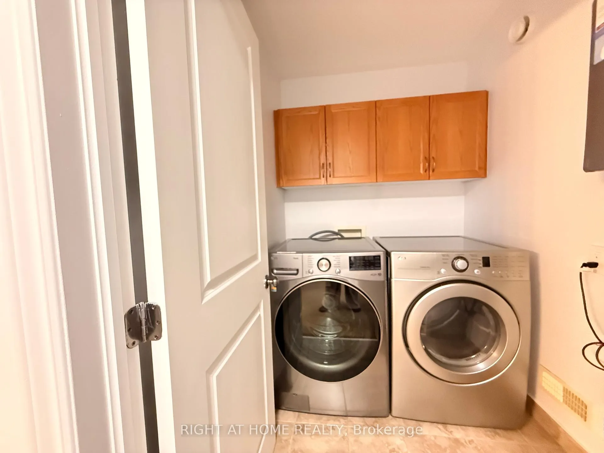Photo 25 of 412 Stalwart Crescent, Ottawa, Blossom Park/Kemp Park/Findlay Creek — HOMEH