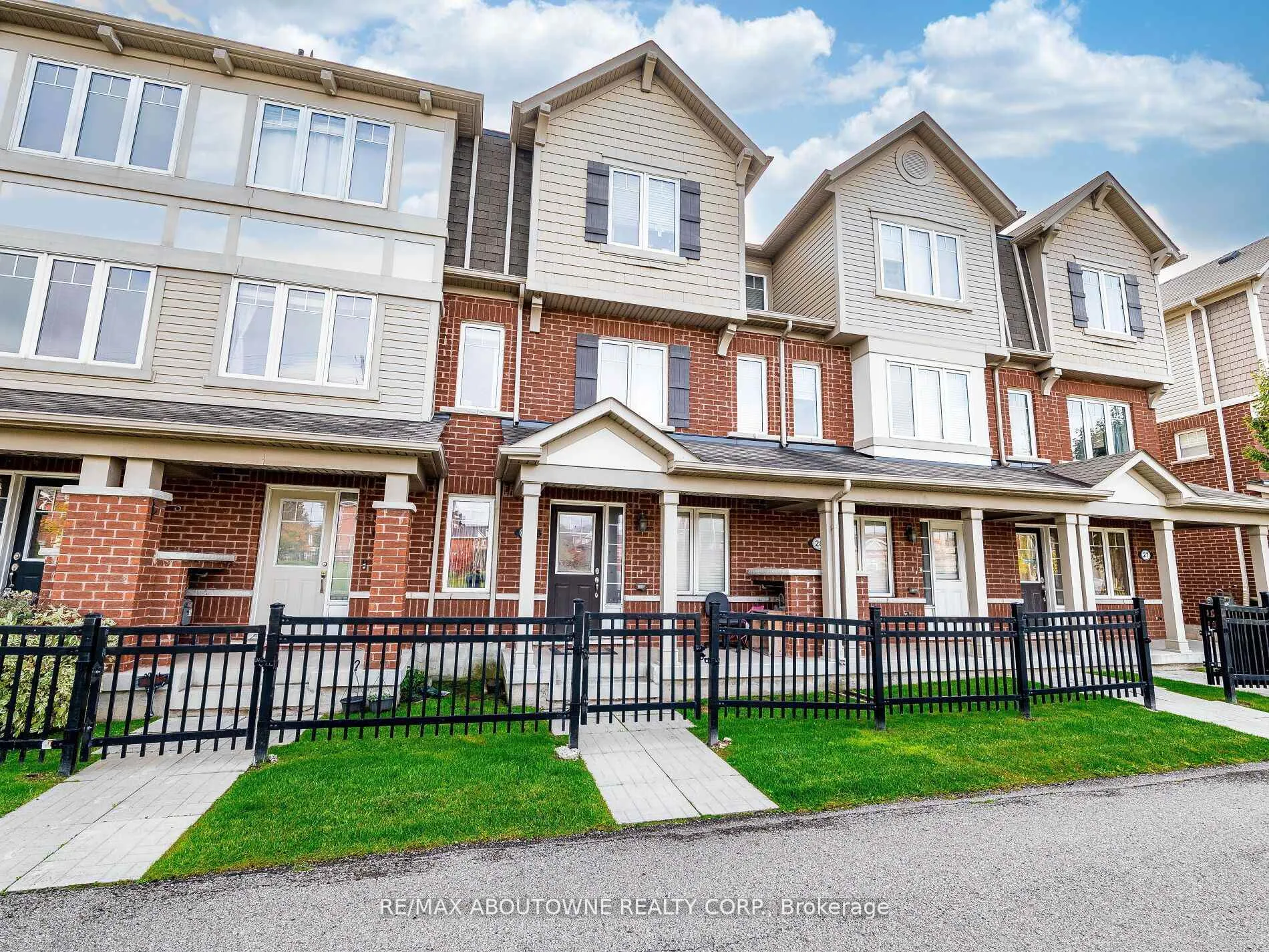 Photo 2 of Unit Unit 29, 6020 Derry Road, Milton, Scott — HOMEH