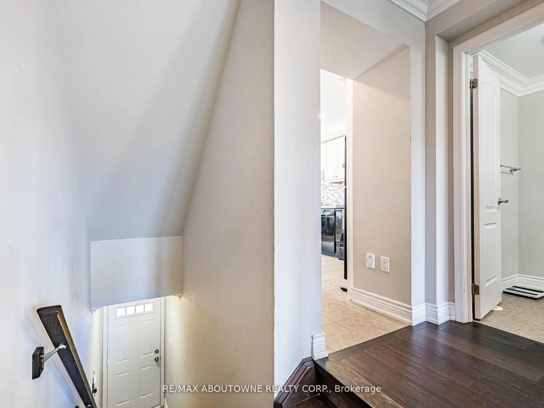 Photo 9 of Unit Unit 29, 6020 Derry Road, Milton, Scott — HOMEH