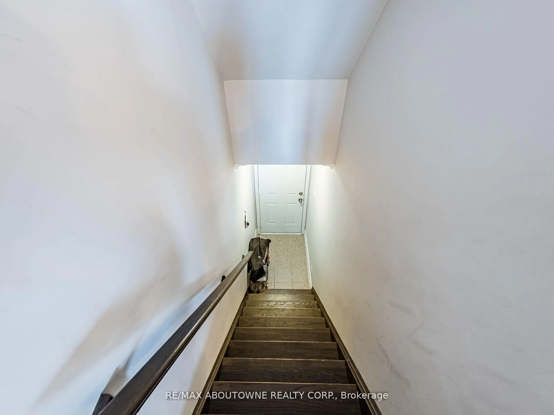 Photo 11 of Unit Unit 29, 6020 Derry Road, Milton, Scott — HOMEH
