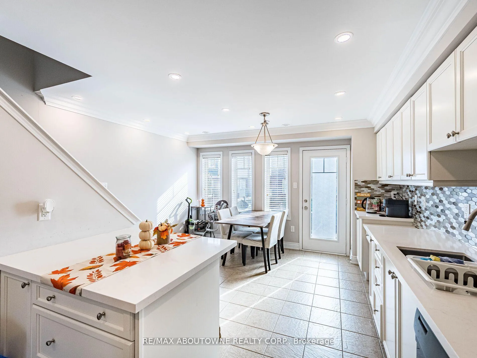 Photo 19 of Unit Unit 29, 6020 Derry Road, Milton, Scott — HOMEH