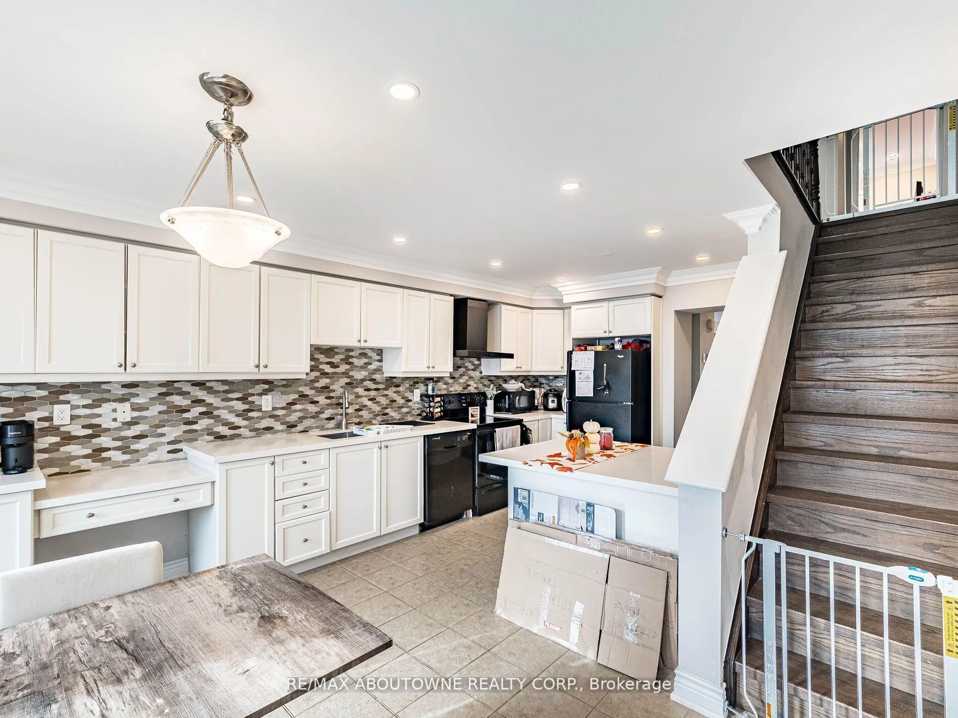 Photo 21 of Unit Unit 29, 6020 Derry Road, Milton, Scott — HOMEH