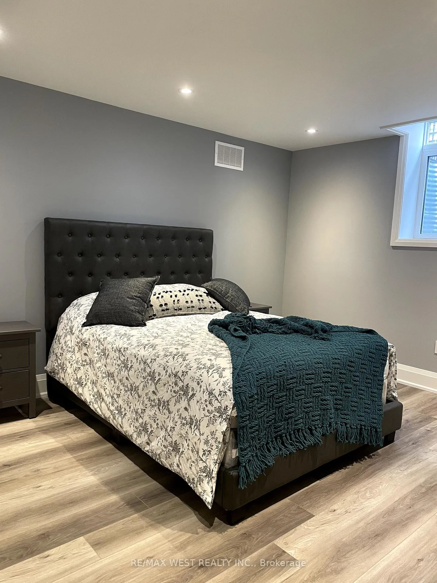 Photo 6 of 22 Ballard Drive, King, Nobleton — HOMEH