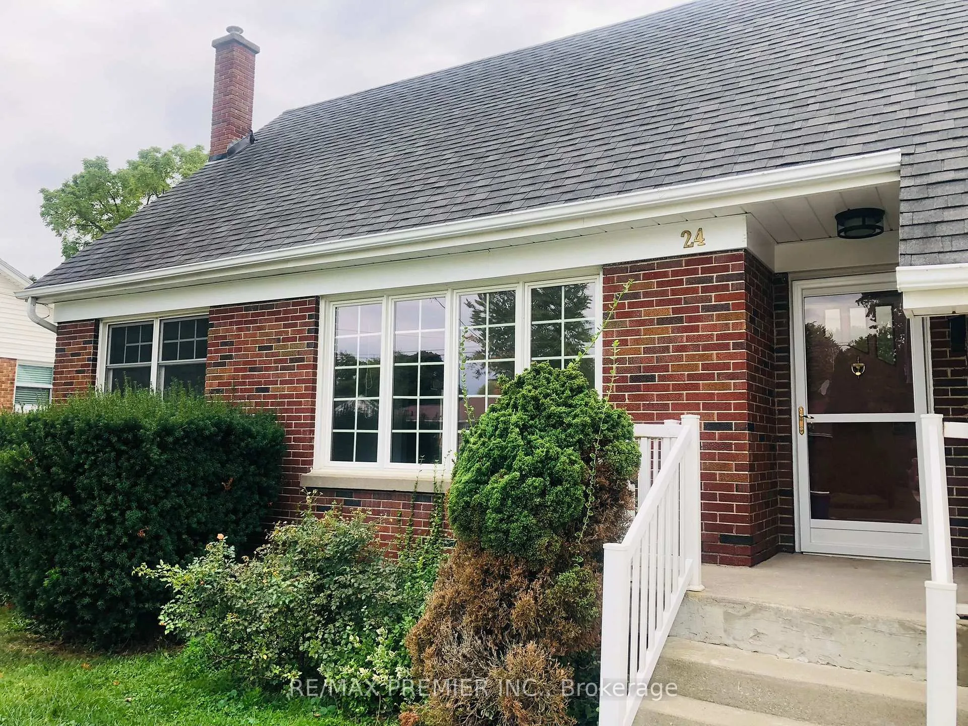 Photo 1 of 24 Simonton Drive, Chatham-Kent, Chatham — HOMEH