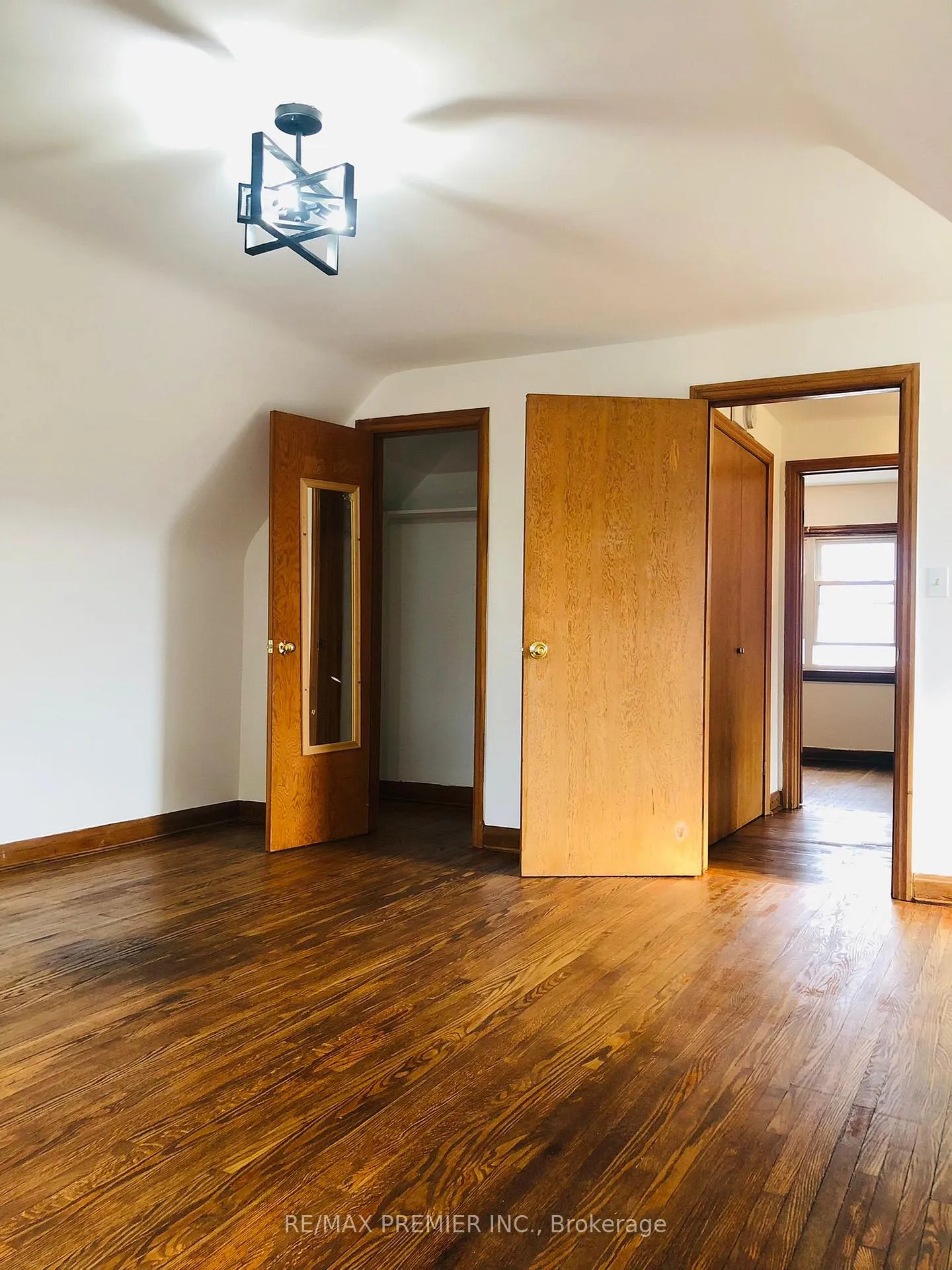 Photo 16 of 24 Simonton Drive, Chatham-Kent, Chatham — HOMEH