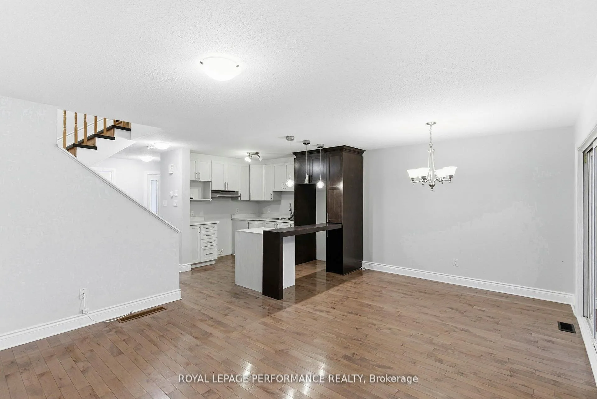 Photo 8 of 1154 Clement Court, Cornwall — HOMEH