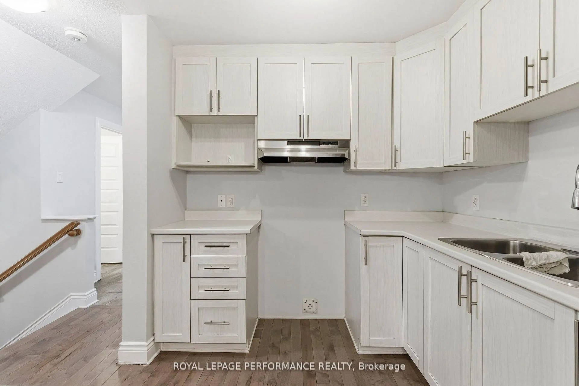 Photo 12 of 1154 Clement Court, Cornwall — HOMEH