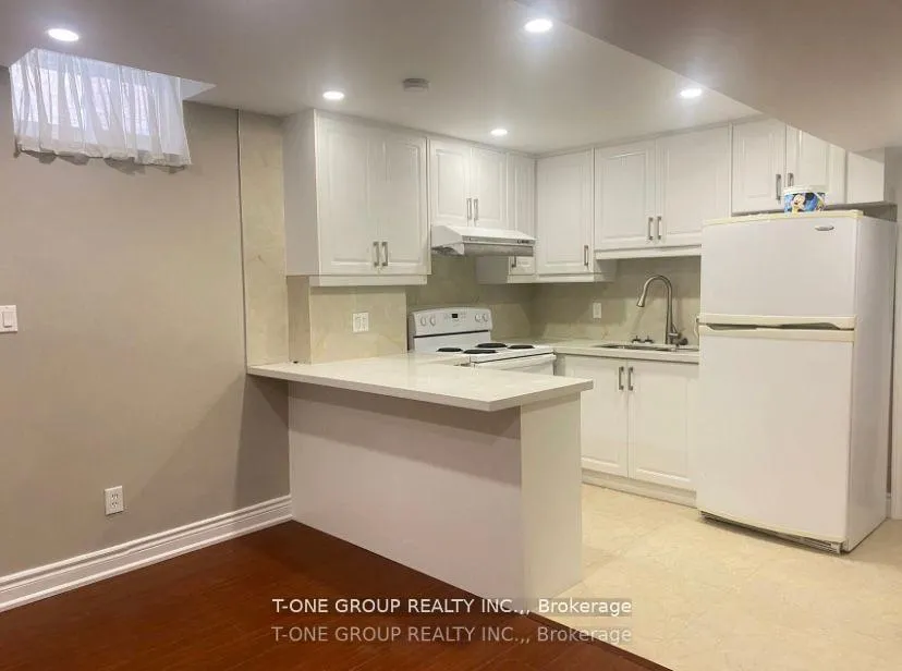 Photo 4 of Unit Lower, 277 Stonebridge Drive, Markham, Berczy — HOMEH