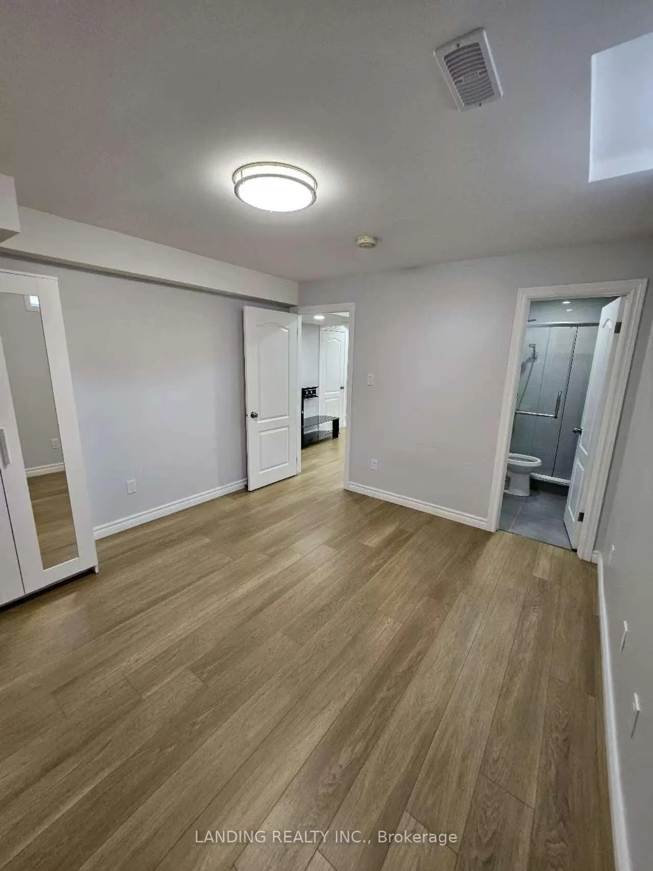 Photo 4 of 11 Quantum Street, Markham, Middlefield — HOMEH