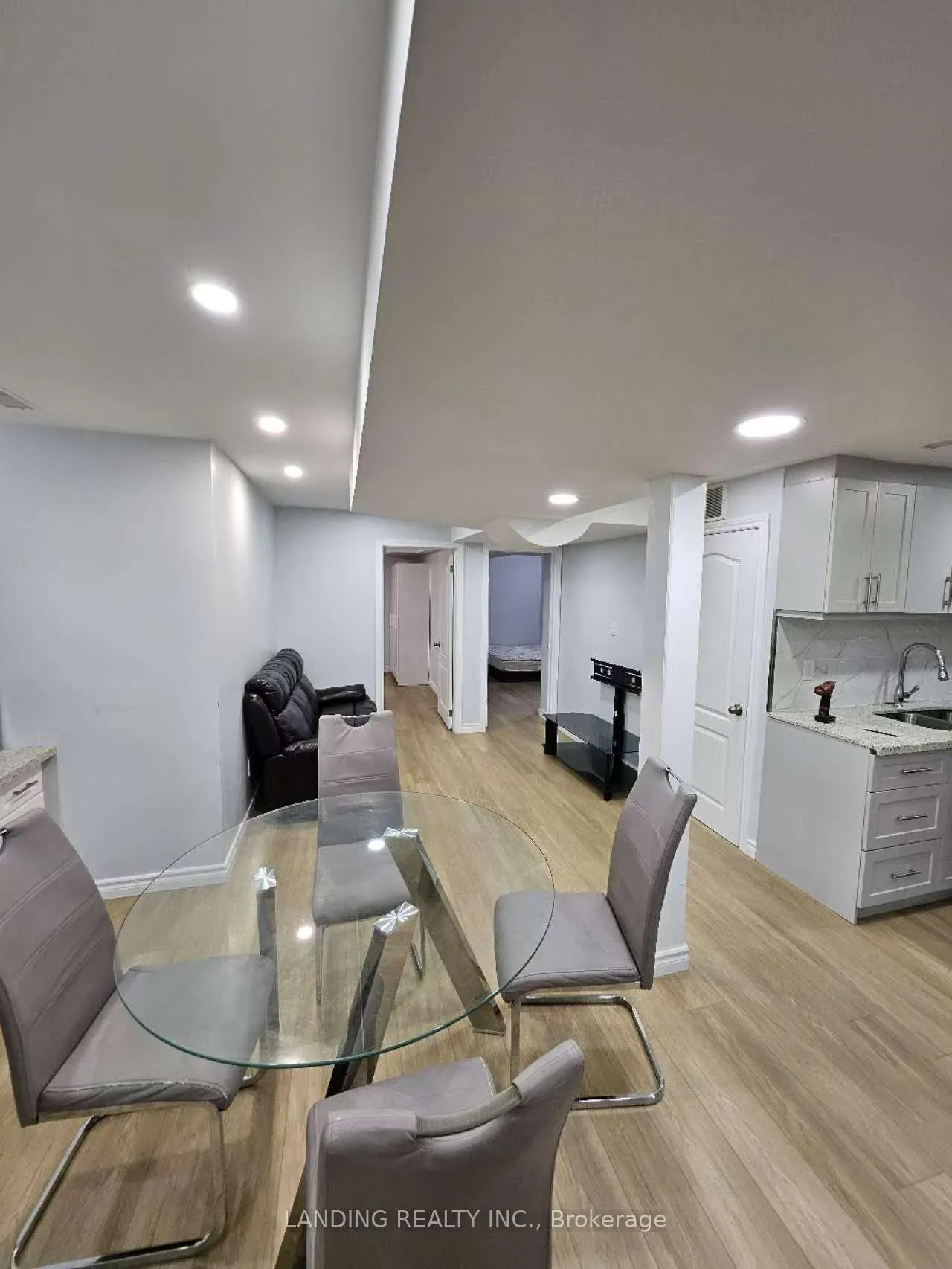 Photo 7 of 11 Quantum Street, Markham, Middlefield — HOMEH