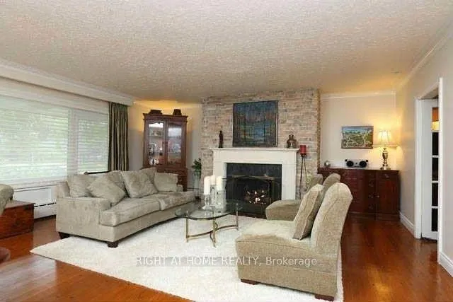 Photo 3 of 26 Sherwood Road E, Ajax, Central West — HOMEH
