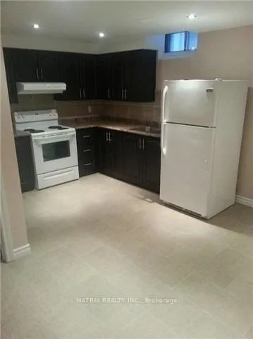 Photo 3 of 1602 Middleton Street, Pickering, Brock Ridge — HOMEH