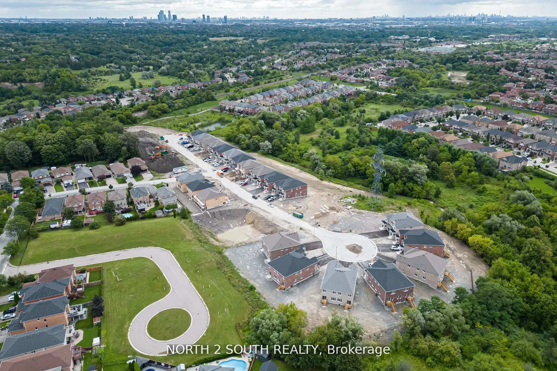 Photo 1 of 43 Virro Court, Vaughan, West Woodbridge — HOMEH
